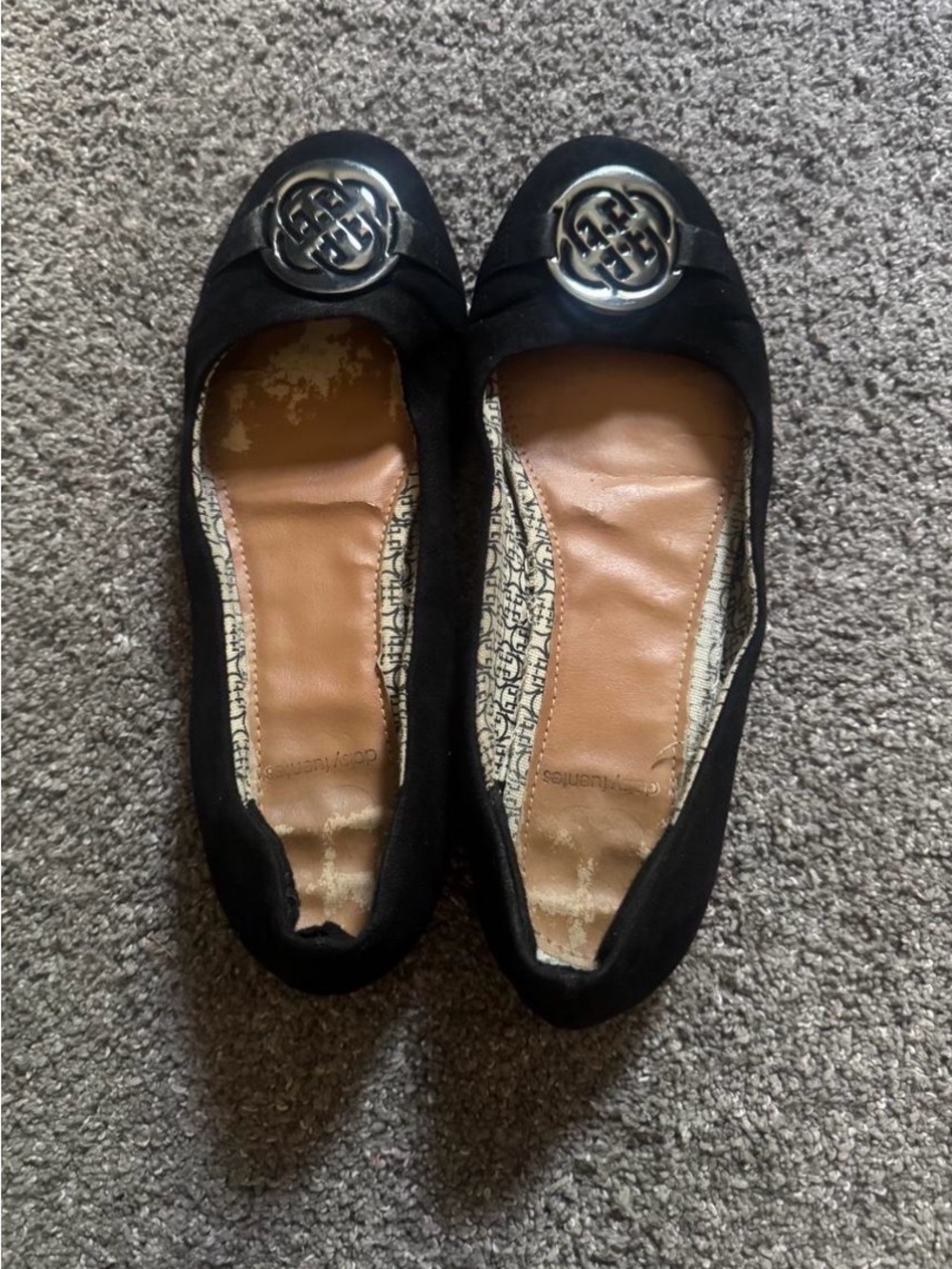 Black Women's Ballet Flats with Silver Emblem